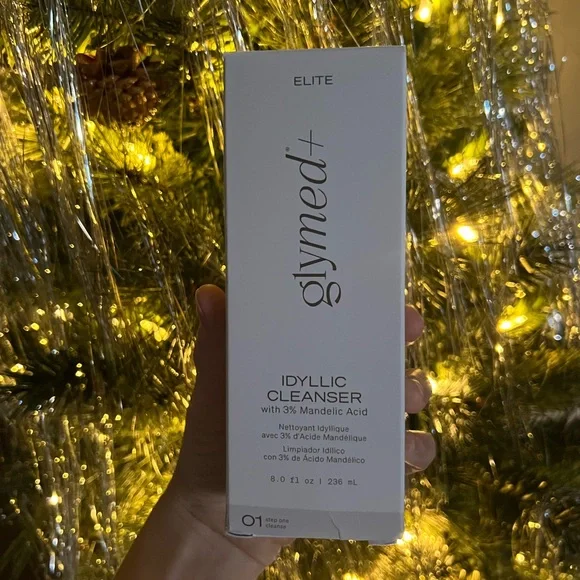 Glymed Plus Idyllic Cleanser - Picture 2 of 2